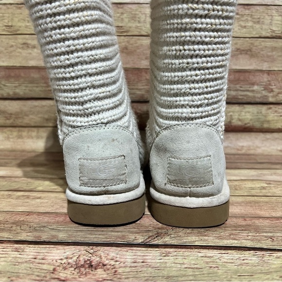 Ugg Cardy Tripple Button Boots - Picture 8 of 10